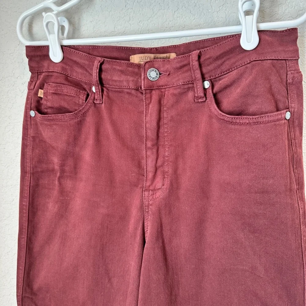 Judy Blue Red Maroon Tummy Control Wide Leg Cropped Jeans - Size 29 EUC